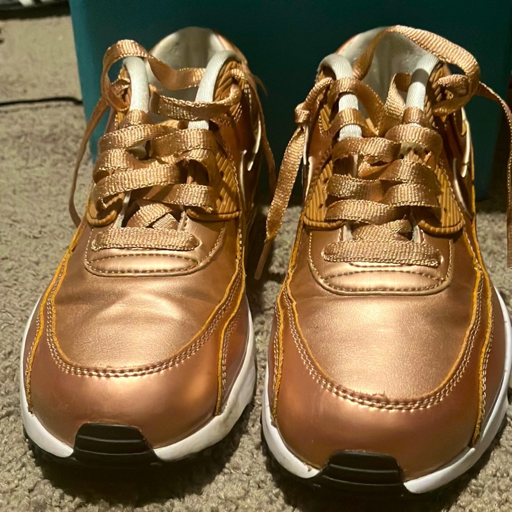 Size 7 Nike